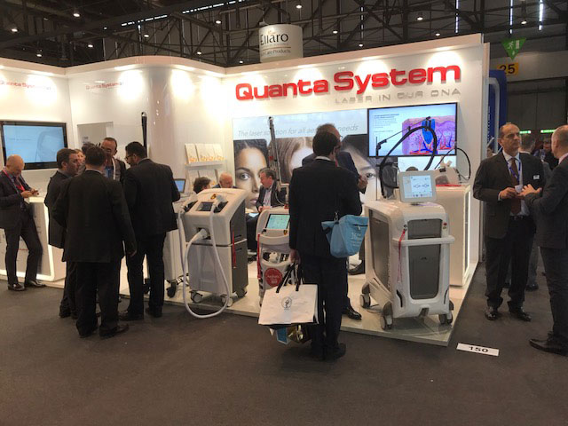 EADV-Messestand Frontansicht Quanta System